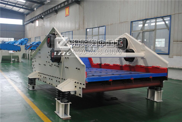 尾礦干排脫水震動篩